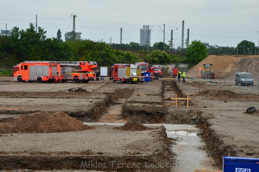 Erster Spatenstich Neues Feuerwehrzentrum Koeln Kalk Gummersbacherstr P186.JPG - Miklos Laubert